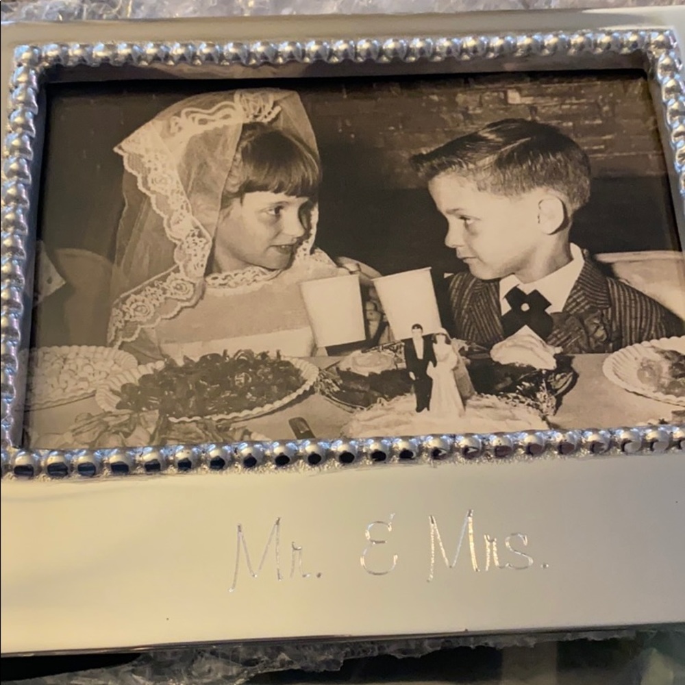 Never used classic wedding picture frame